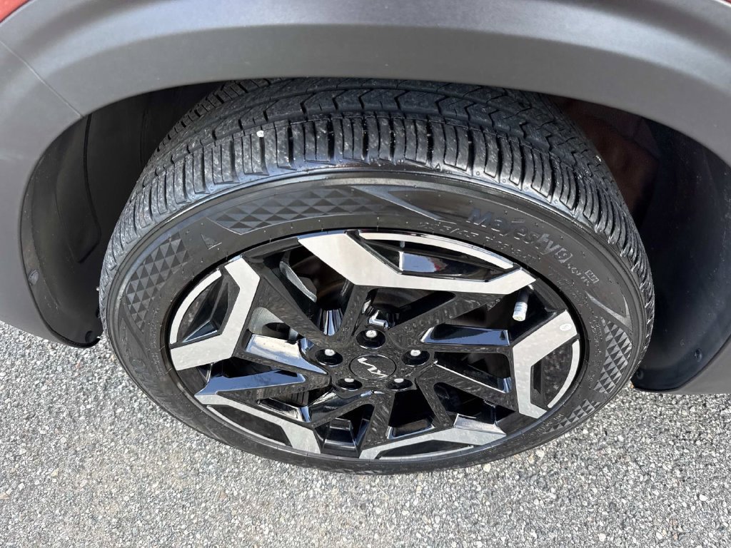 Used 2024 Kia Seltos SX AWD/4WD image 11