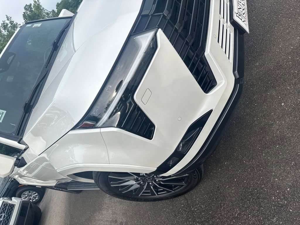 Used 2024 Lexus GX 550 w/ Accessory Package (2T) AWD/4WD image 39