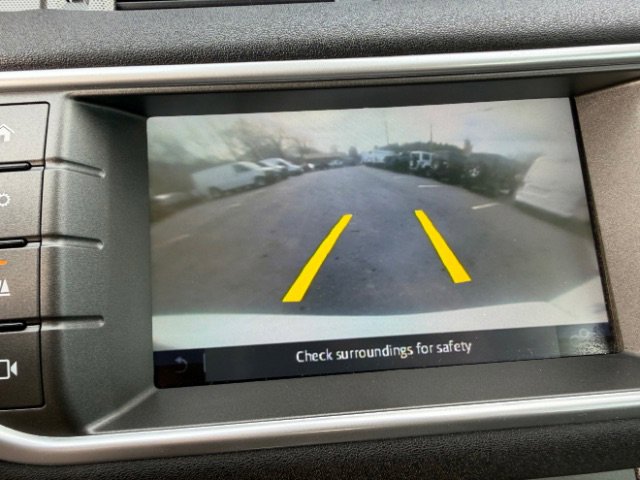 Used 2018 Land Rover Range Rover Evoque SE image 15