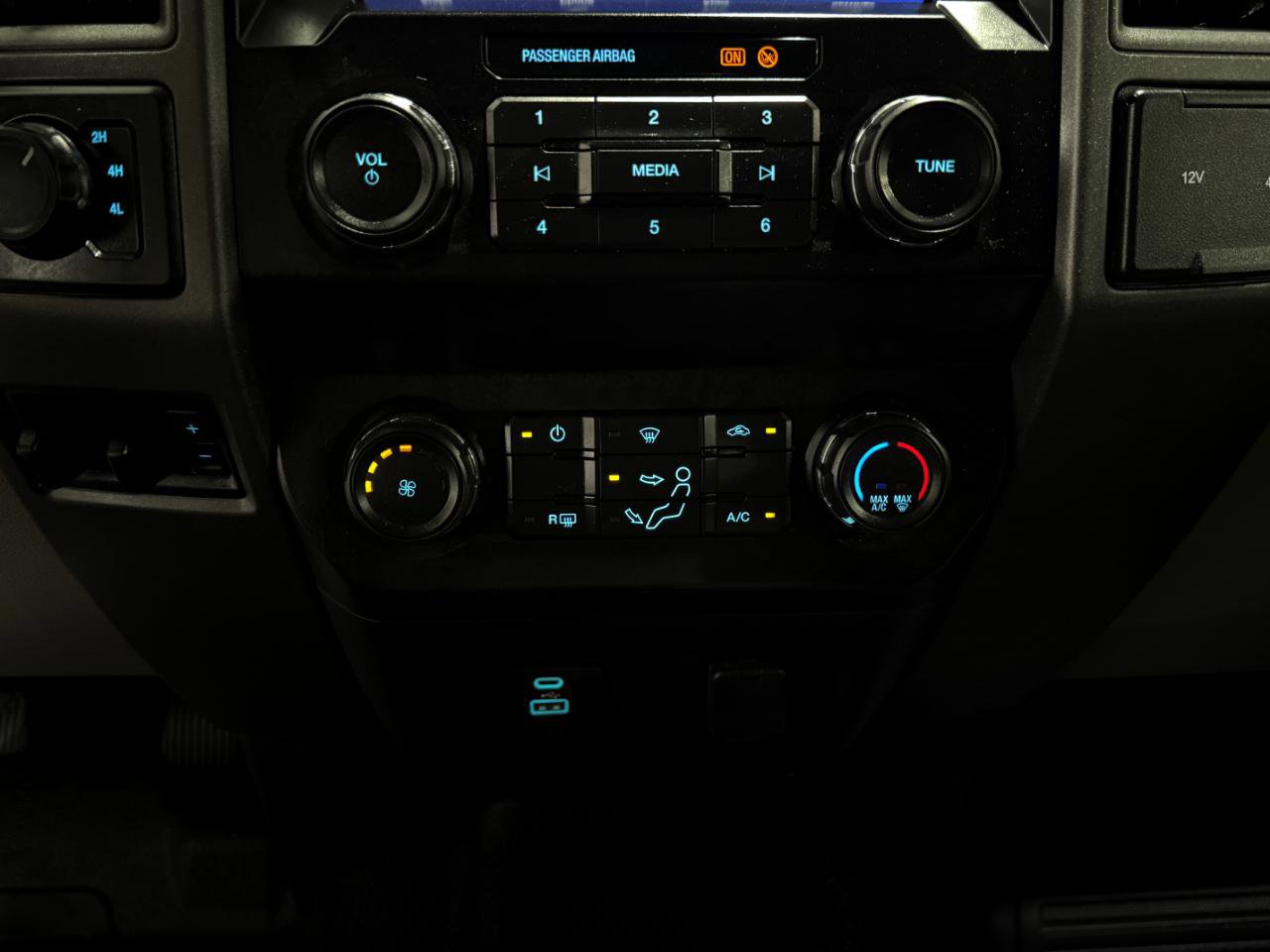 Used 2021 Ford F250 XL w/ STX Appearance Package image 29