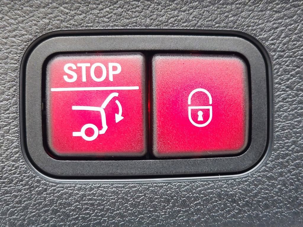 New 2025 Mercedes-Benz GLS 450 4MATIC image 16