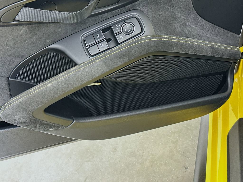 Used 2018 Porsche 911 GT2 RS image 20