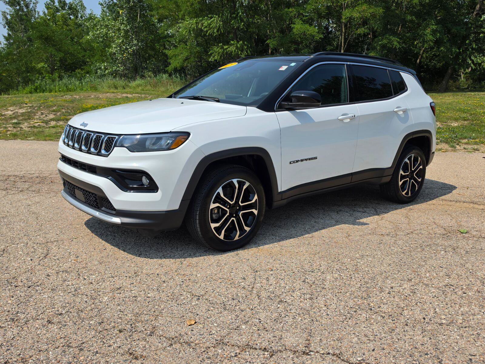 Used 2023 Jeep Compass Limited AWD/4WD image 15