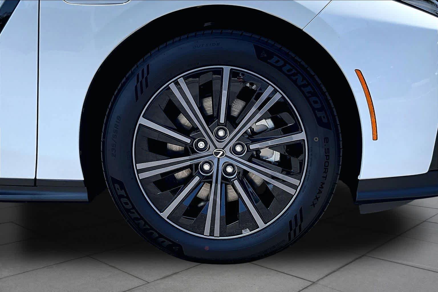 New 2026 Lexus ES 350e w/ Convenience Package FWD image 9