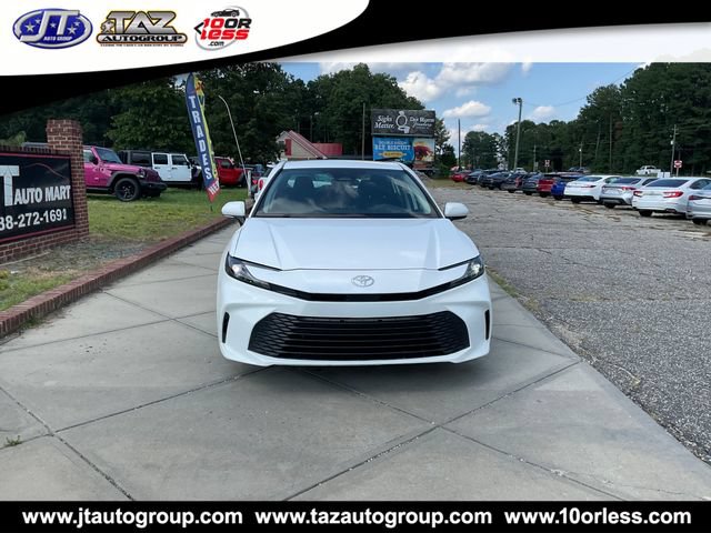 Used 2025 Toyota Camry LE FWD image 2