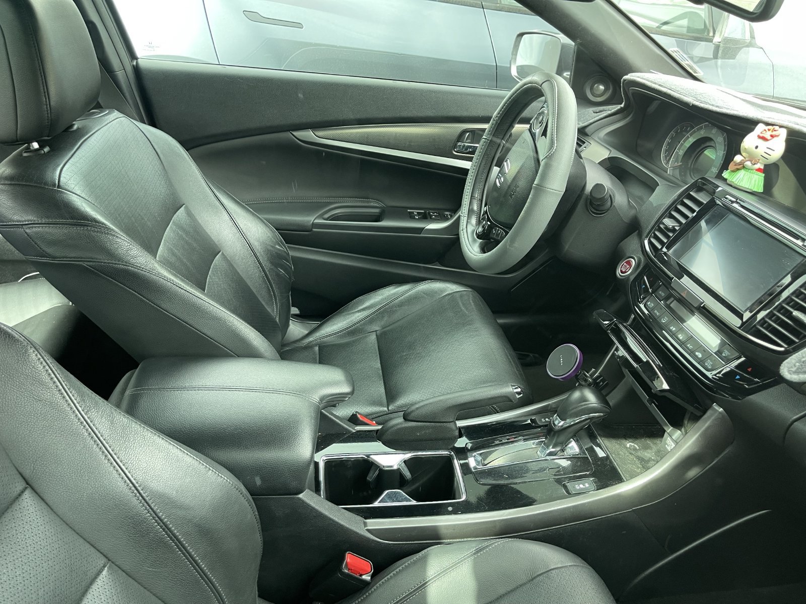 Used 2017 Honda Accord EX-L image 10