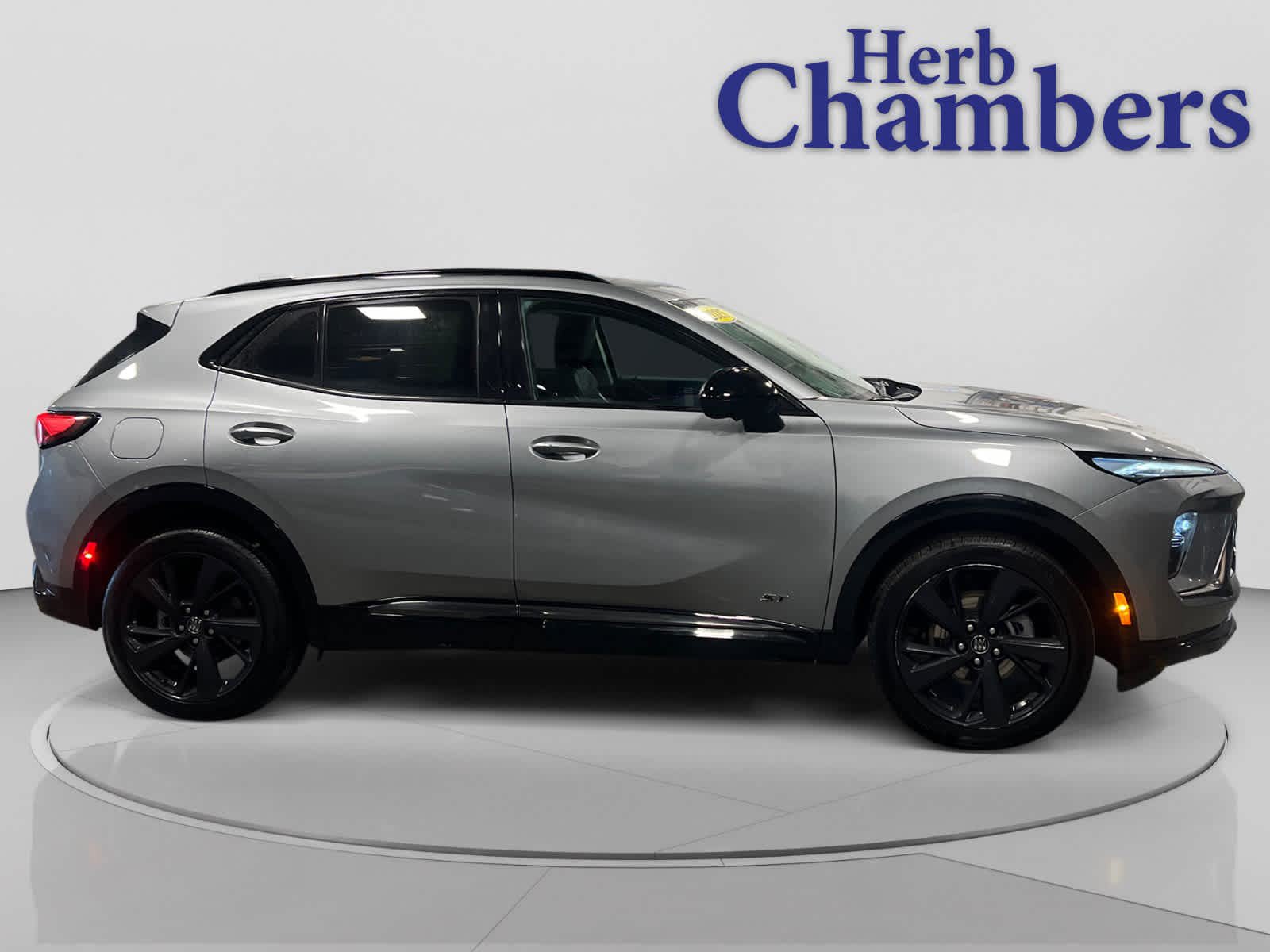 Used 2025 Buick Envision Sport Touring AWD/4WD image 12