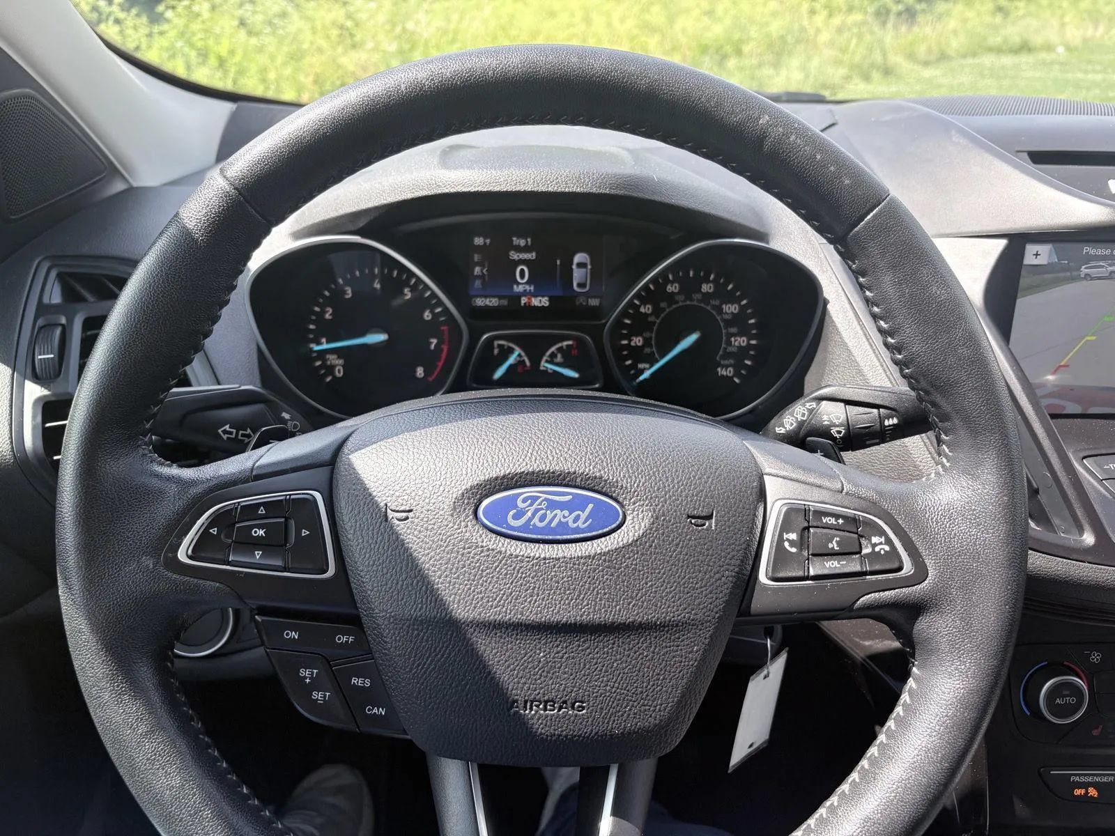 Used 2018 Ford Escape SE w/ SE Sport Appearance Package AWD/4WD image 14