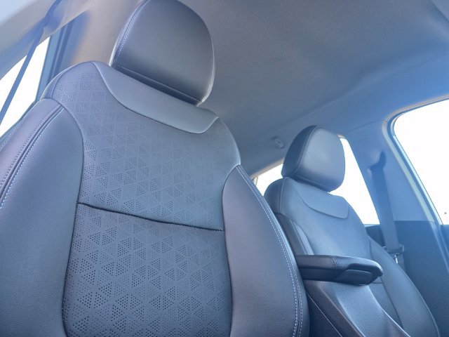 Certified 2023 Chevrolet Bolt LT w/ Infotainment Package FWD image 21