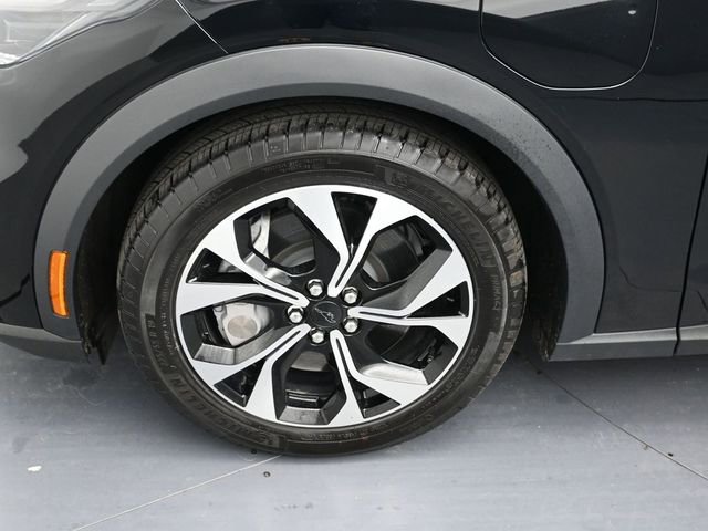 Used 2025 Ford Mustang Mach-E Select image 9