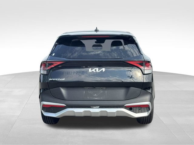Used 2024 Kia Sportage LX FWD image 4
