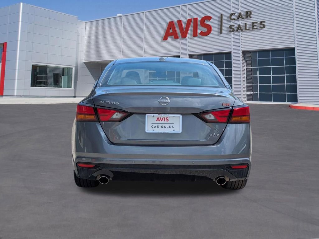 Used 2025 Nissan Altima 2.5 SR AWD/4WD image 7