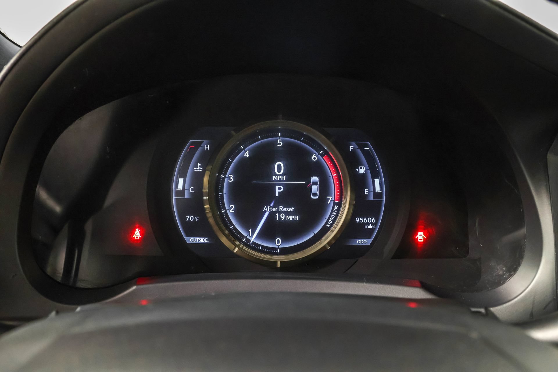 Used 2016 Lexus IS 200t w/ F Sport Package RWD image 27