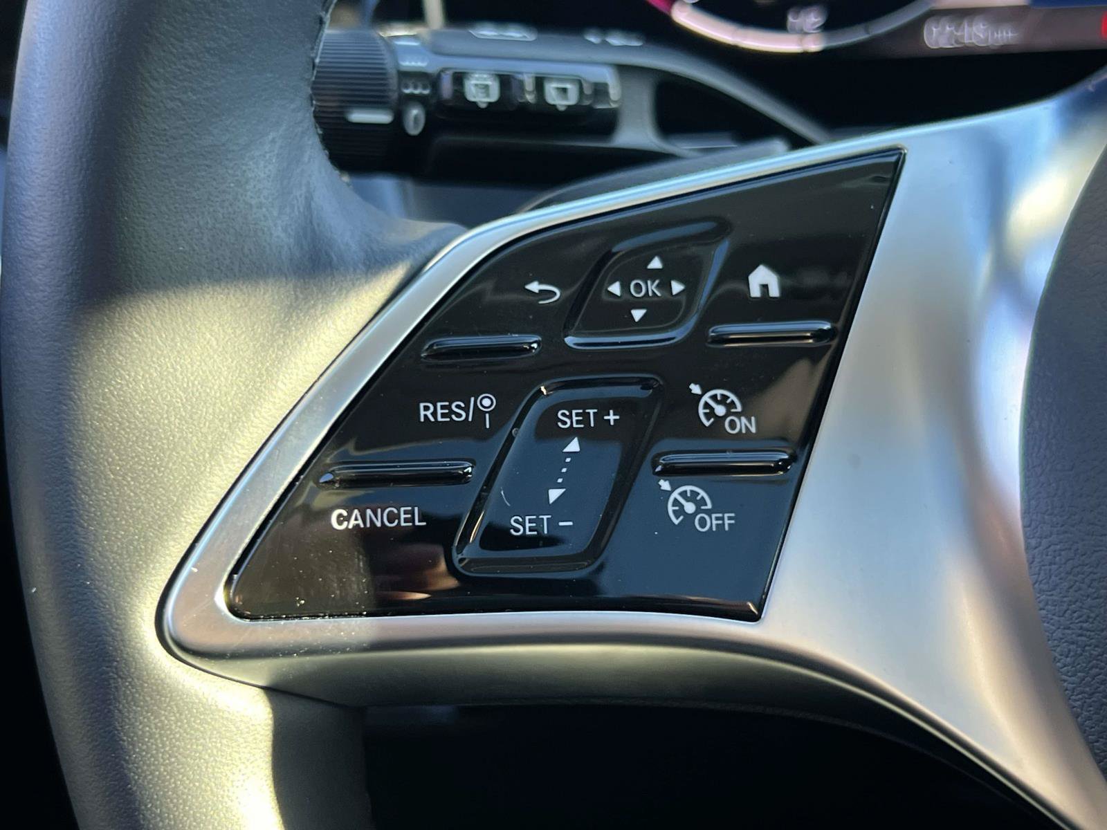 Certified 2025 Mercedes-Benz GLC 350e 4MATIC image 22