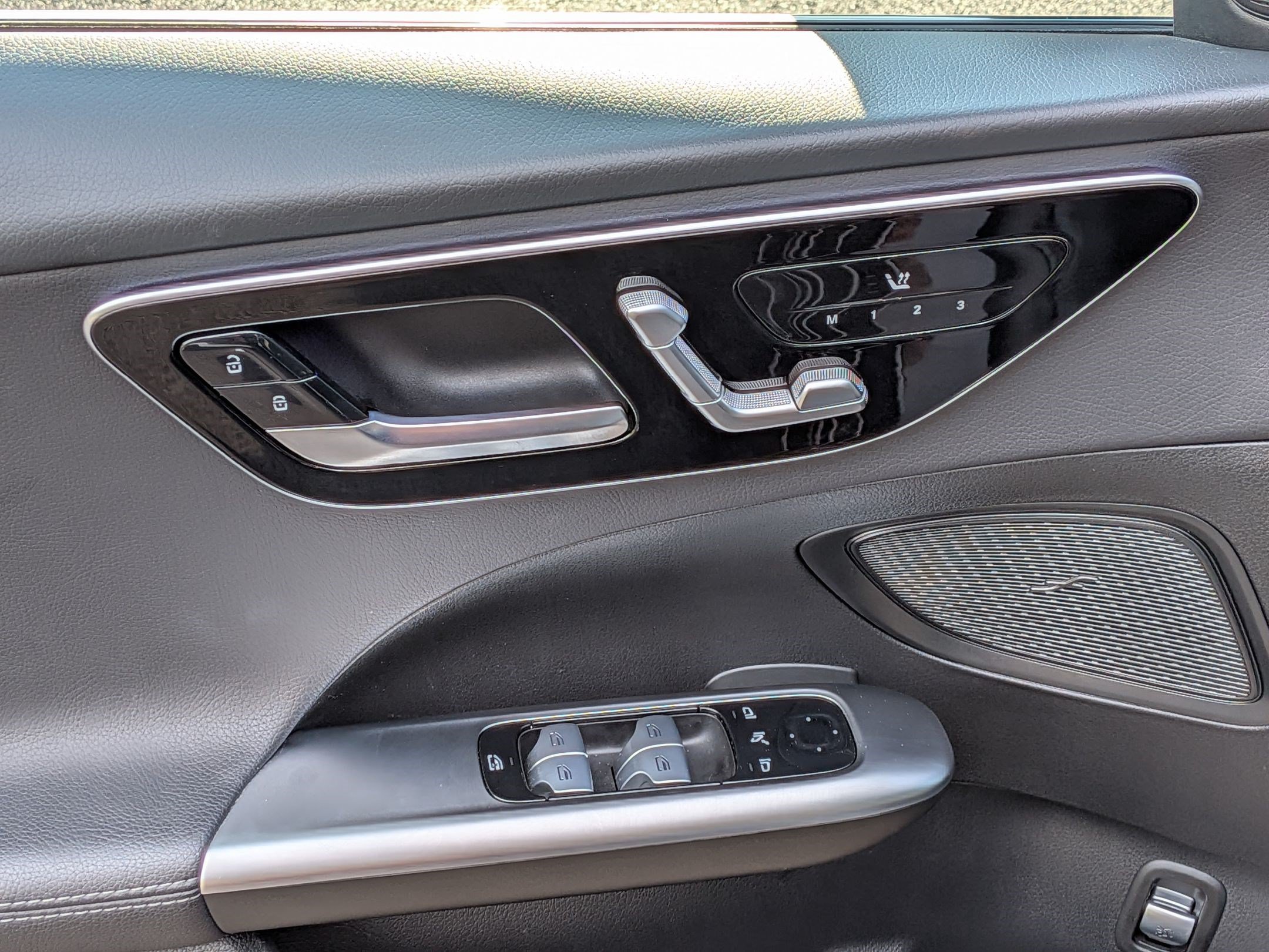 Used 2025 Mercedes-Benz C 300 Sedan image 15