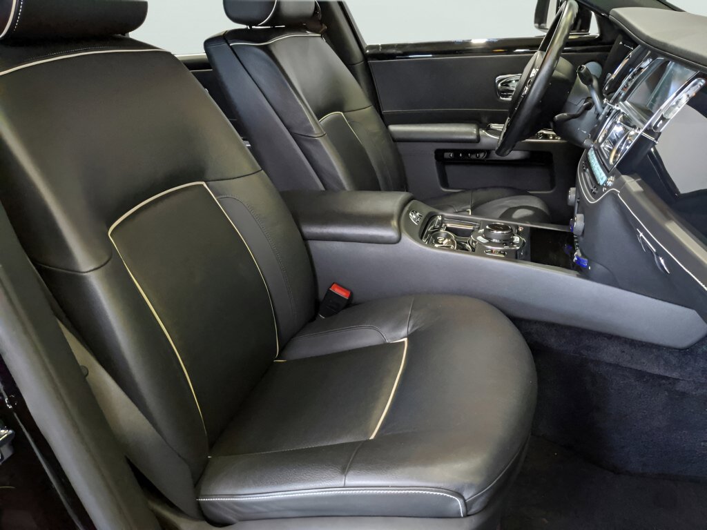 Used 2014 Rolls-Royce Ghost image 20