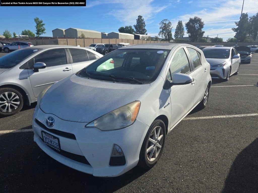 Used 2013 Toyota Prius C Three image 3