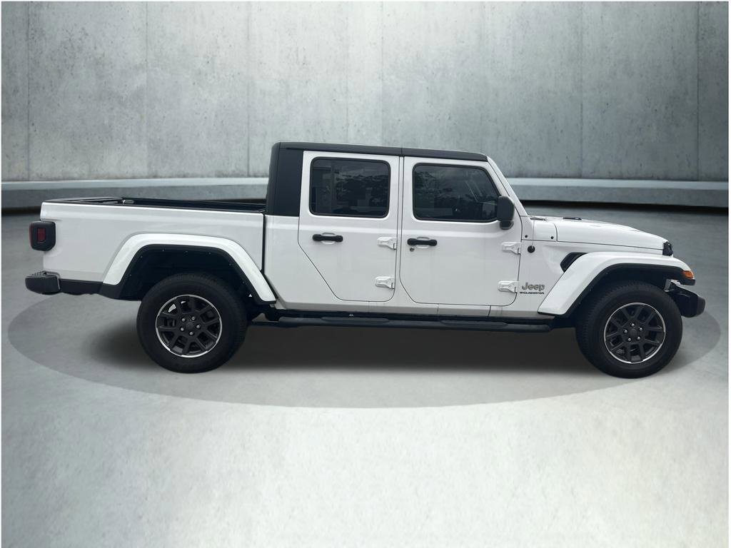 Used 2023 Jeep Gladiator Overland AWD/4WD image 7