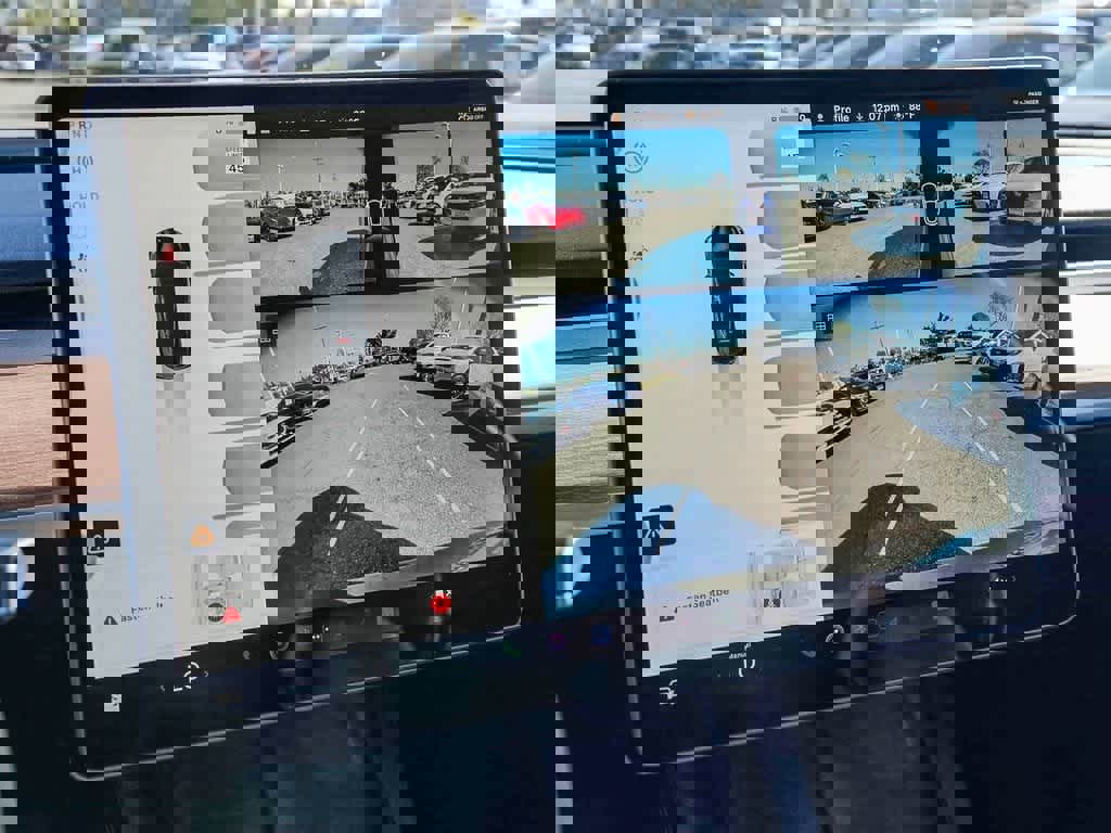 Used 2023 Tesla Model Y Performance image 22