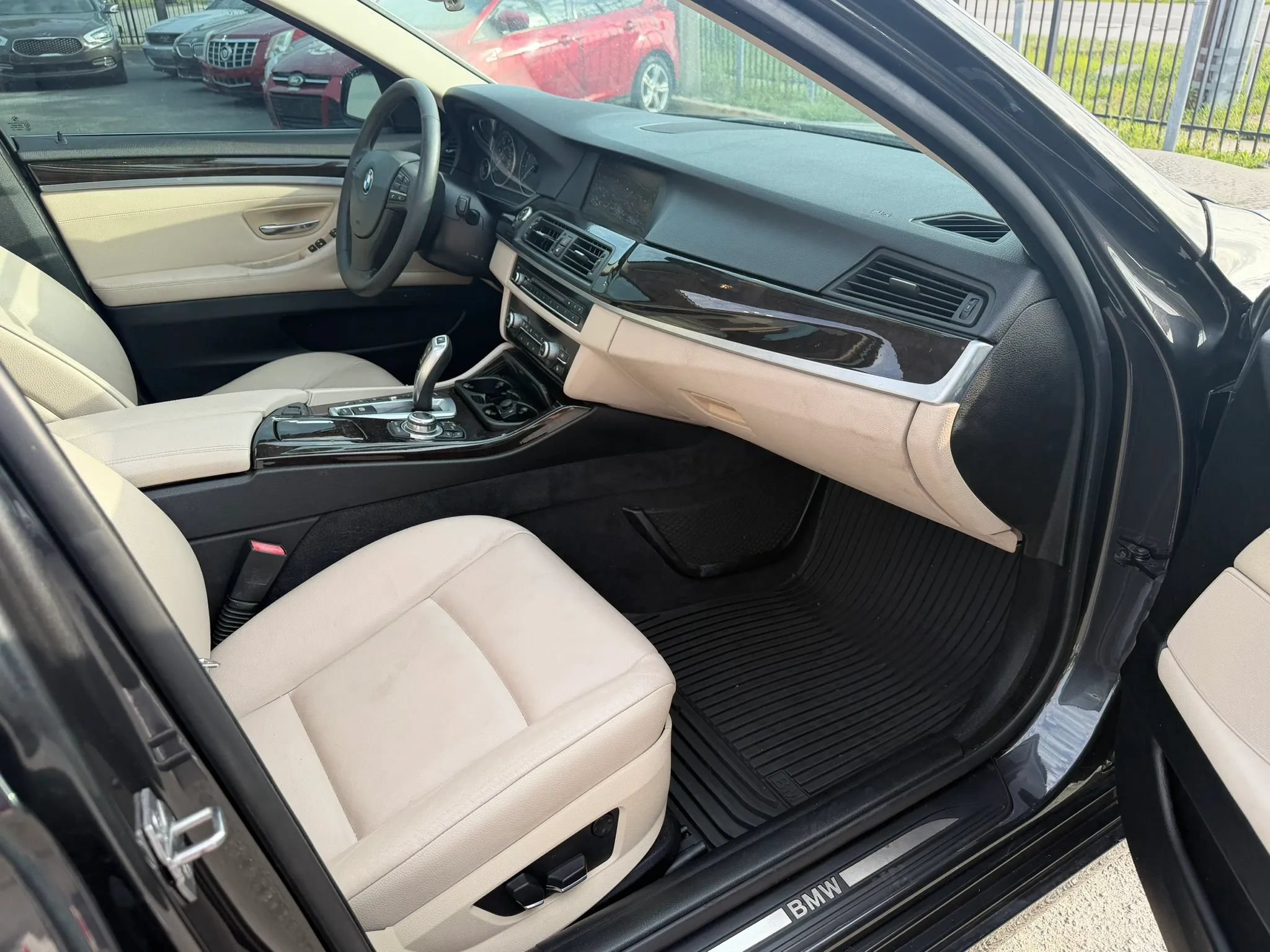 Used 2013 BMW 535i xDrive Sedan AWD/4WD image 9