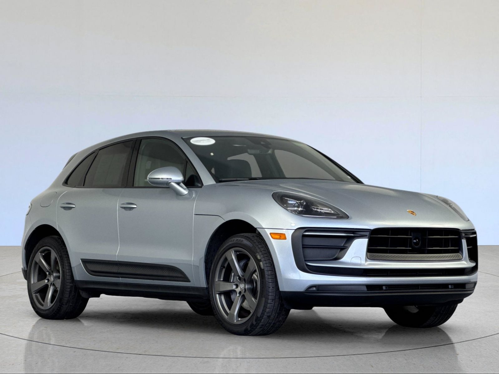 Certified 2026 Porsche Macan AWD/4WD image 10