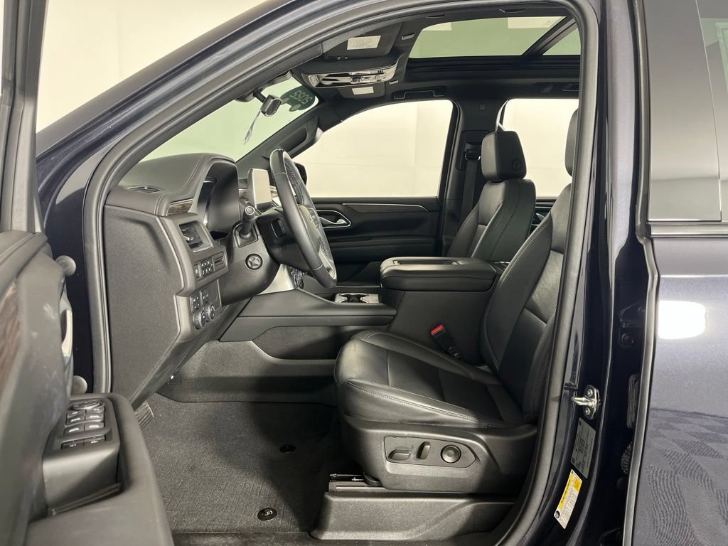 Certified 2022 Chevrolet Tahoe Z71 w/ Luxury Package AWD/4WD image 29