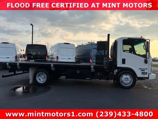 Used 2024 Isuzu NPR RWD image 11