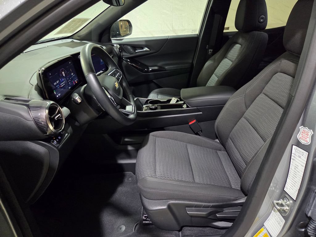 Used 2026 Chevrolet Equinox LT FWD image 18