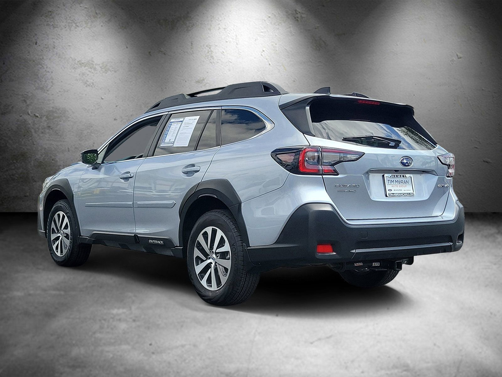 Used 2025 Subaru Outback Premium AWD/4WD image 4
