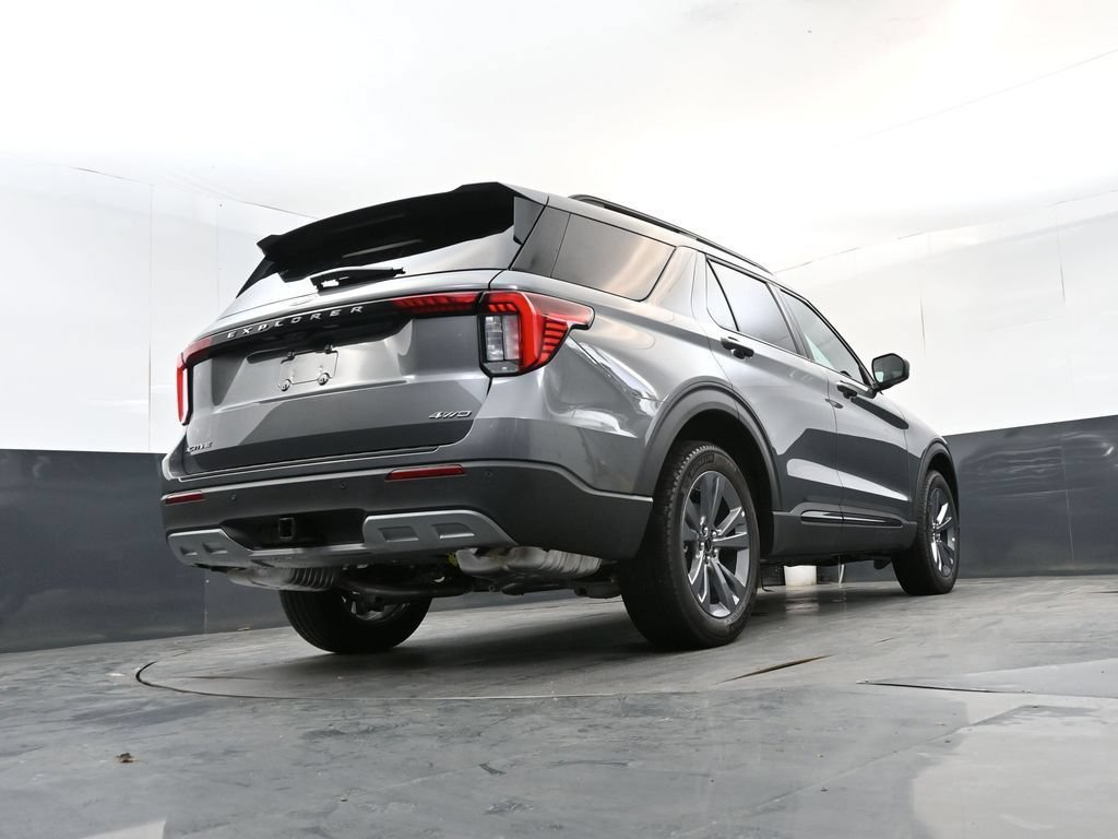 New 2026 Ford Explorer Active w/ Active Comfort Package AWD/4WD image 16