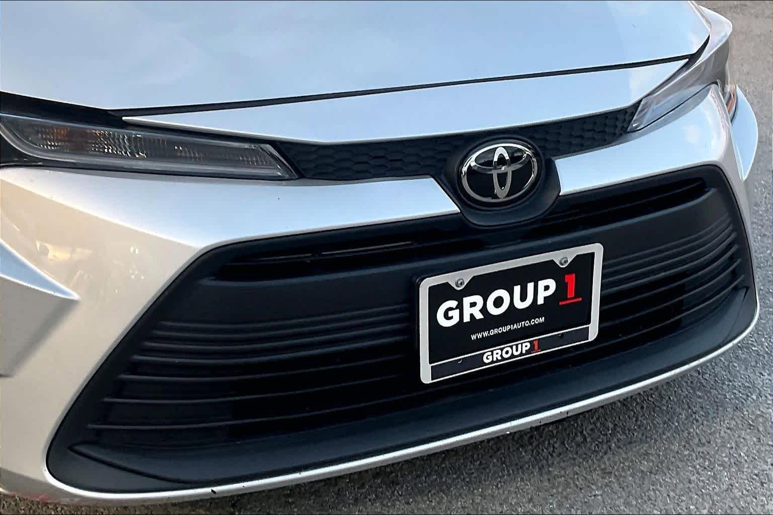 Used 2024 Toyota Corolla LE FWD image 29