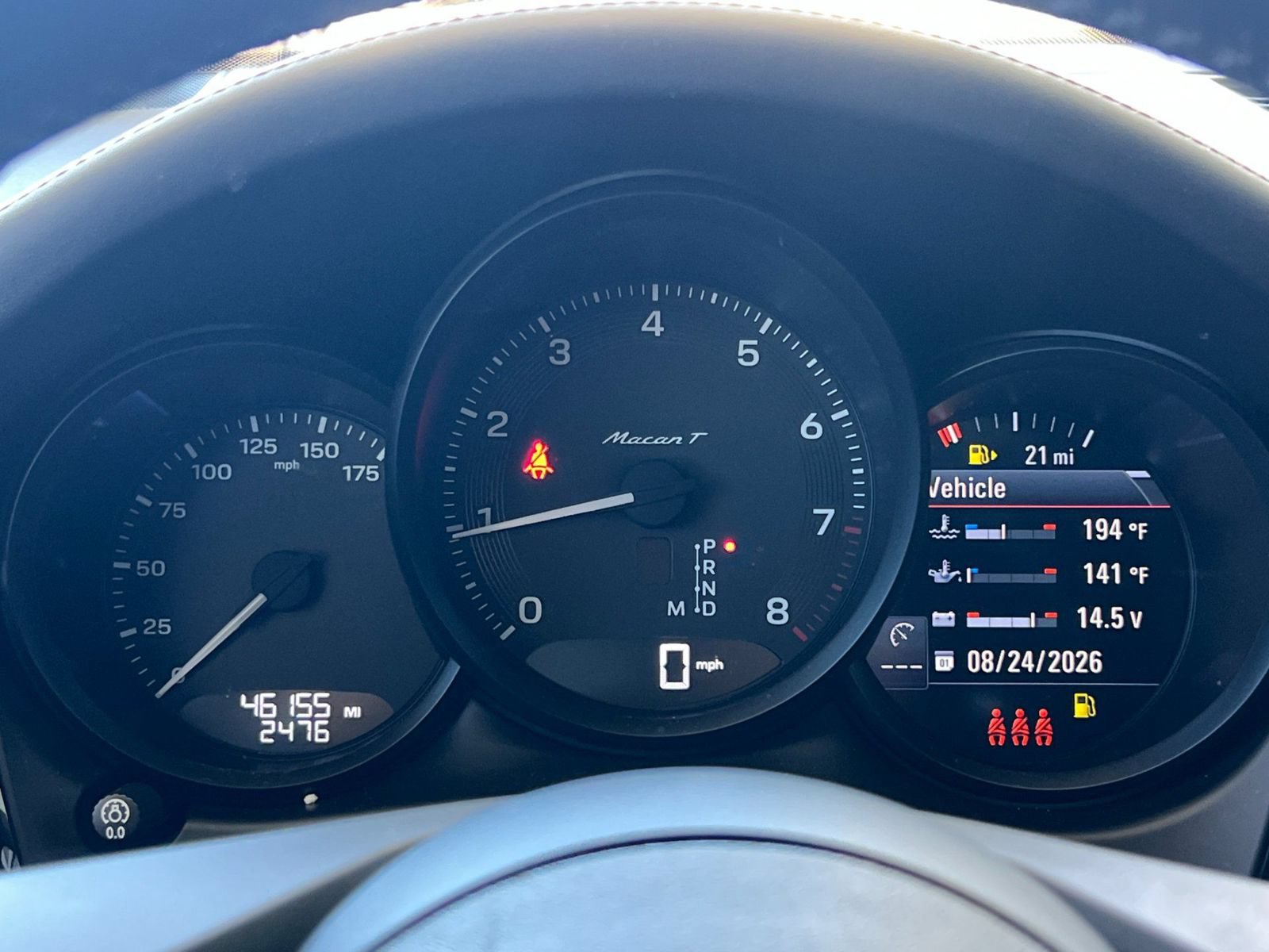 Certified 2023 Porsche Macan Turbo AWD/4WD image 24
