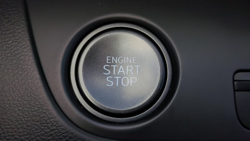Certified 2025 Hyundai Elantra SEL FWD image 26
