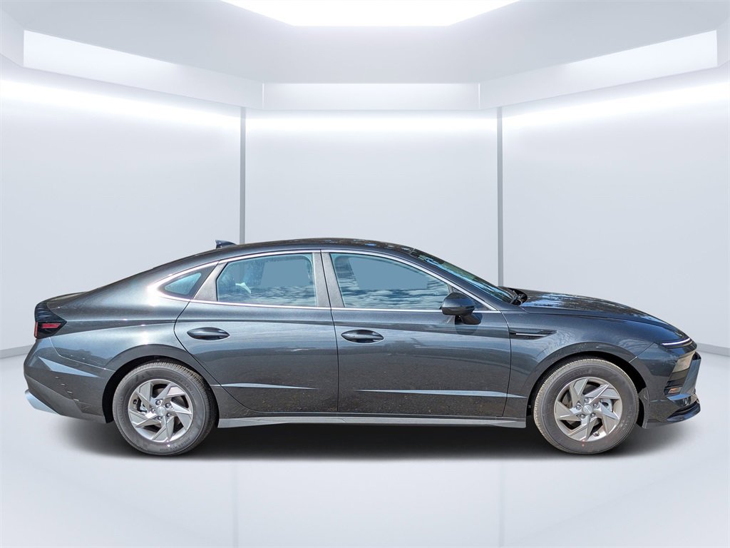 New 2026 Hyundai Sonata SE image 2