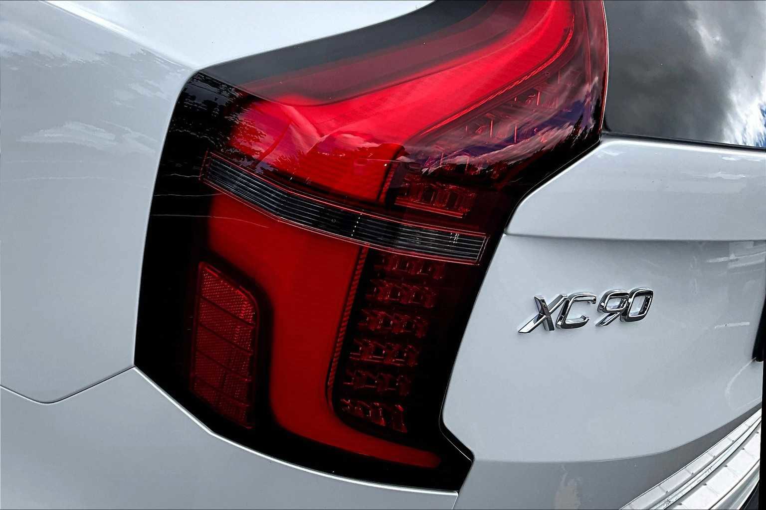 New 2026 Volvo XC90 B6 Plus image 5