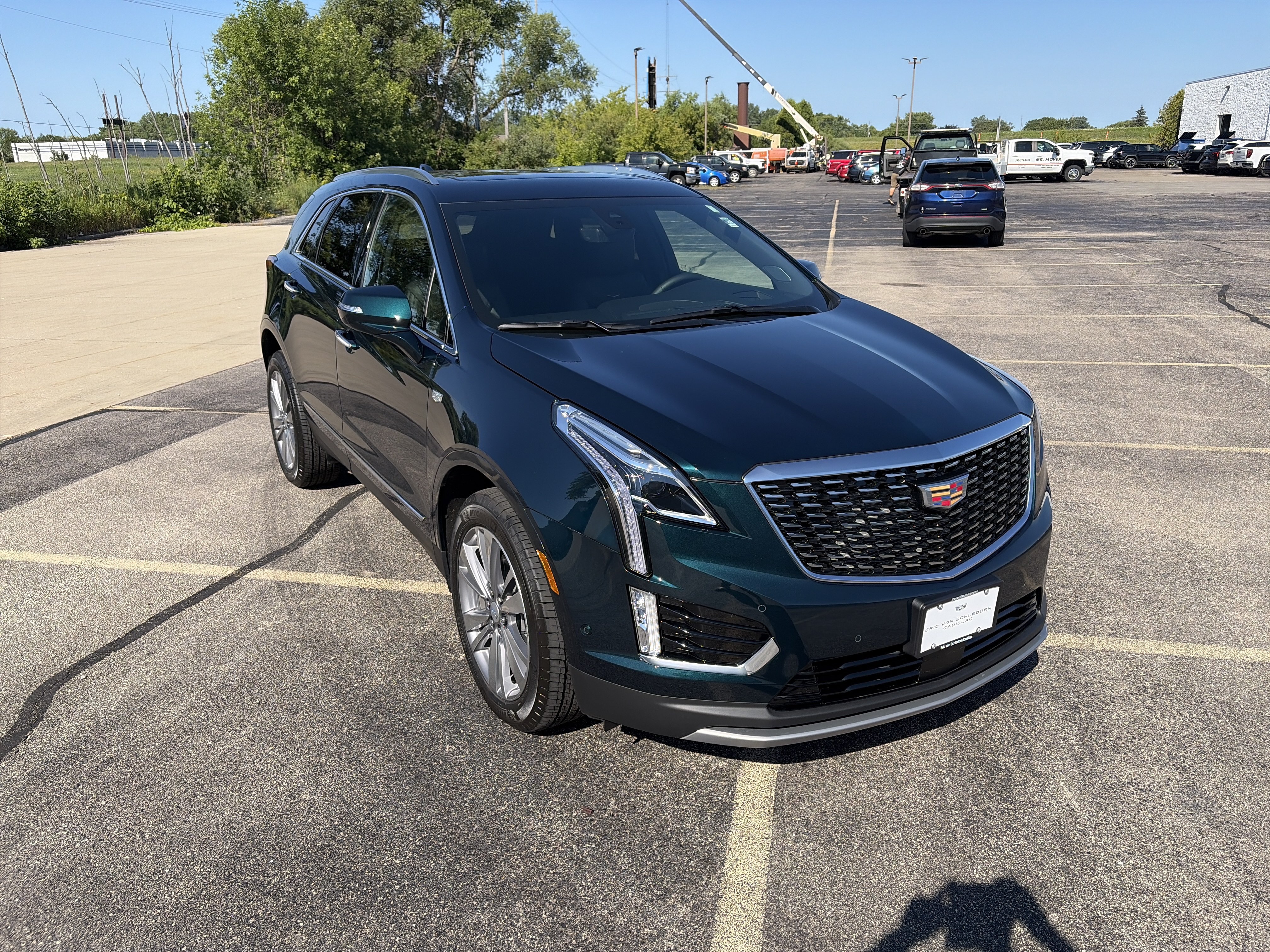 Used 2025 Cadillac XT5 Premium Luxury w/ Technology Package AWD/4WD image 8