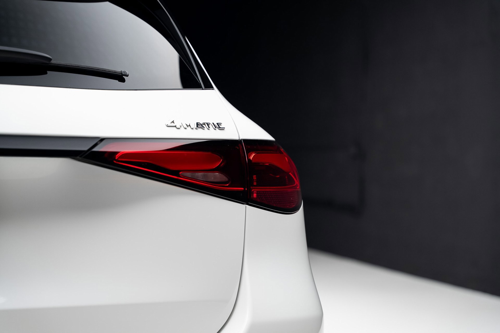 Used 2025 Mercedes-Benz GLC 350e 4MATIC image 28