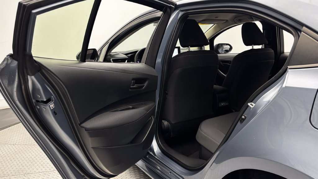 Certified 2024 Toyota Corolla LE AWD/4WD image 36