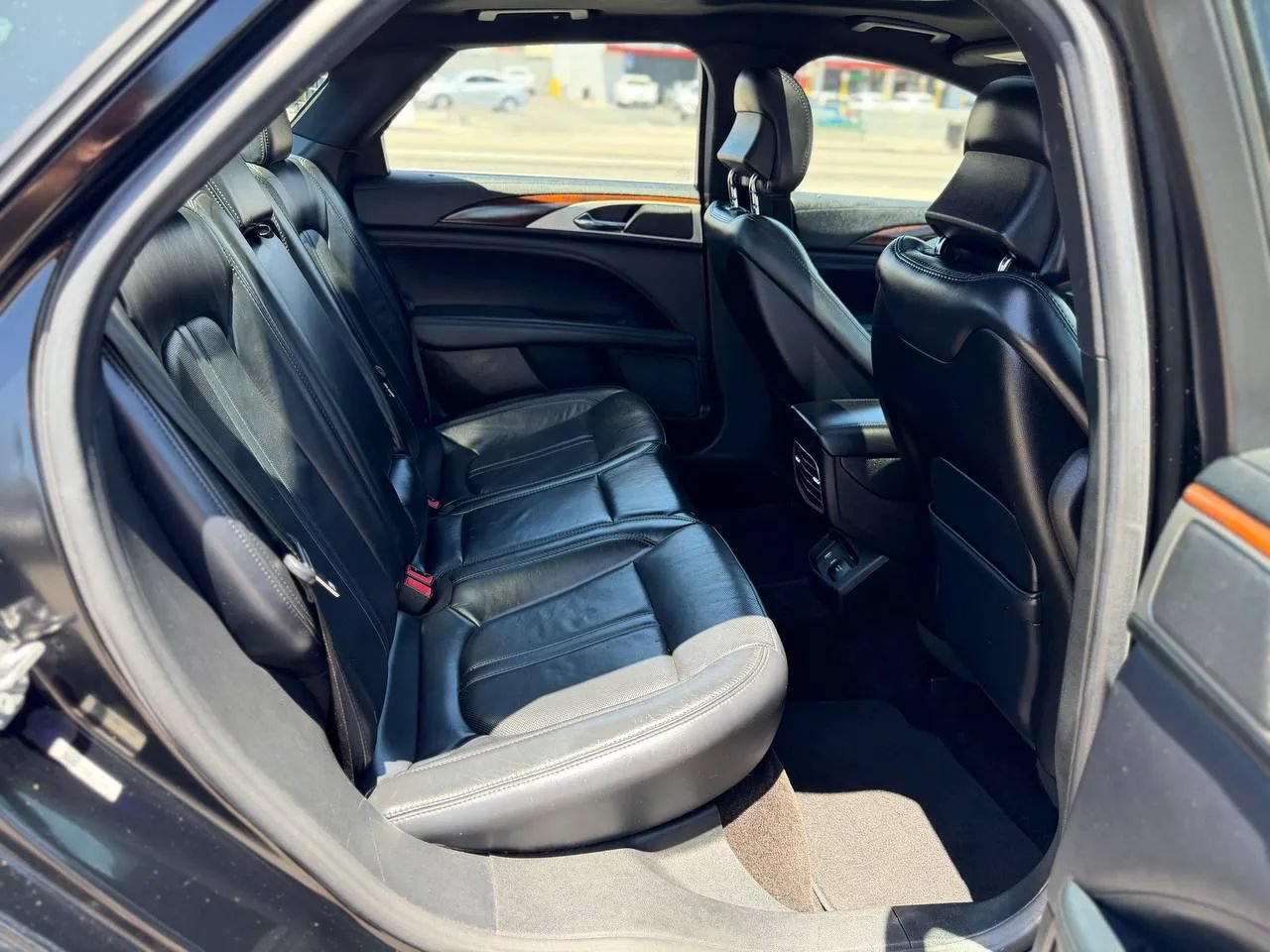Used 2017 Lincoln MKZ Reserve FWD image 33