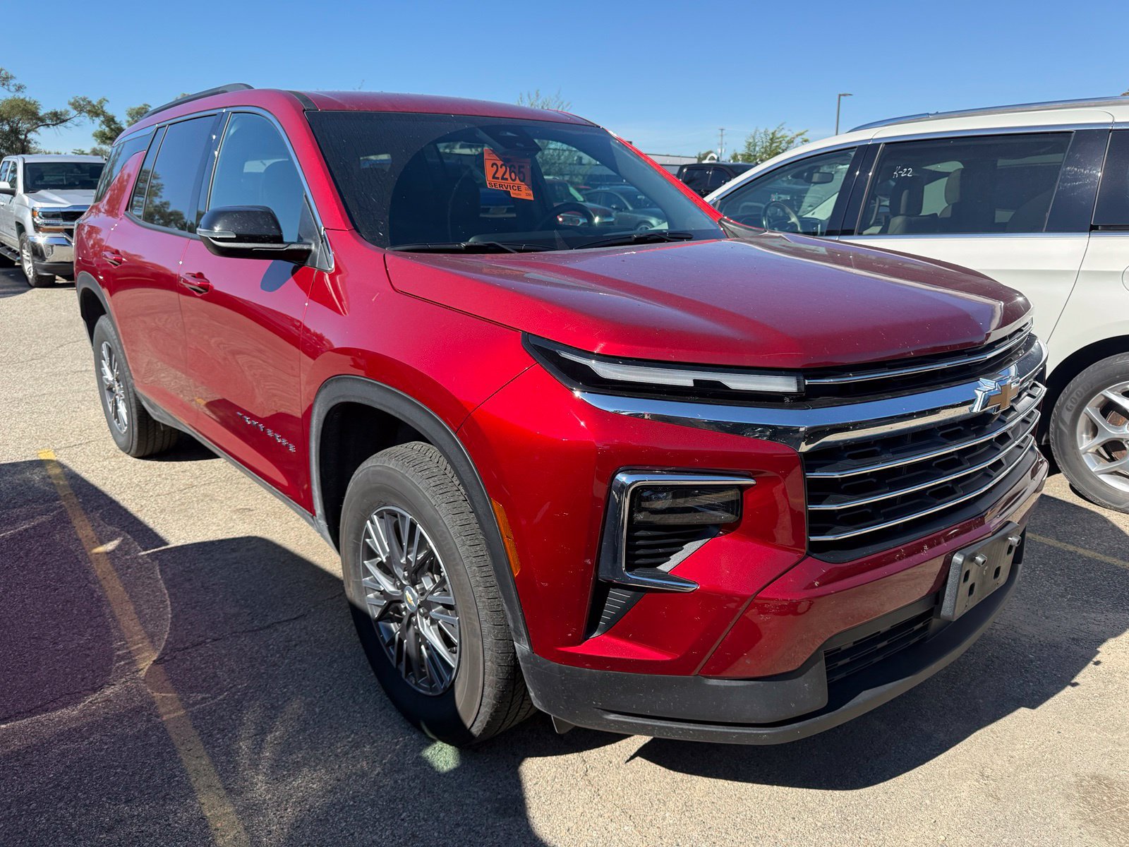 Used 2026 Chevrolet Traverse LT AWD/4WD image 1