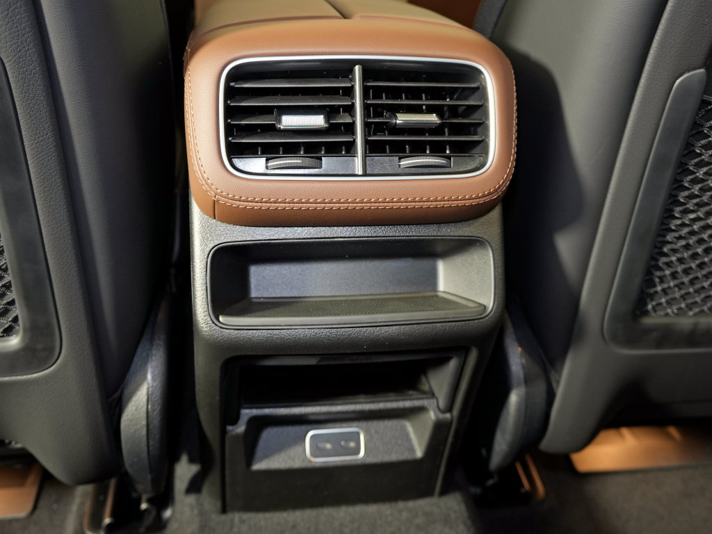 Certified 2026 Mercedes-Benz GLE 53 AMG 4MATIC image 31