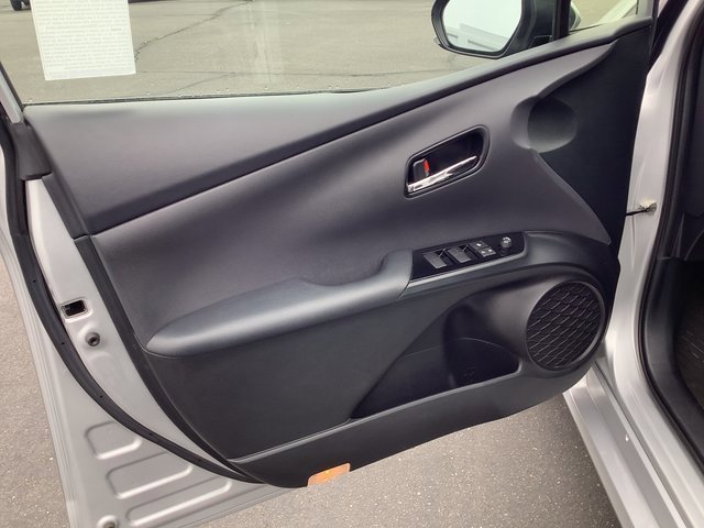 Used 2021 Toyota Prius Prime LE image 9