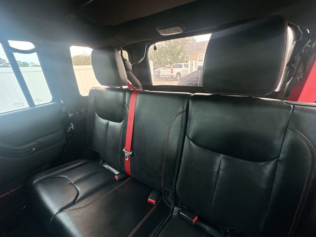 Used 2017 Jeep Wrangler Unlimited Rubicon image 35