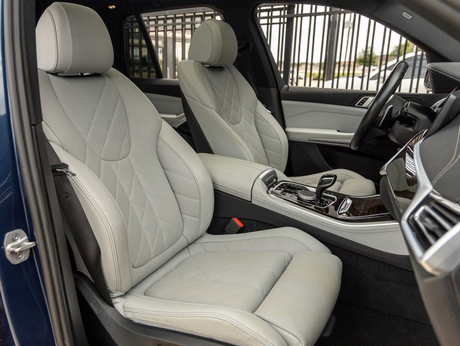 Used 2023 BMW X5 sDrive40i w/ M Sport Package image 44