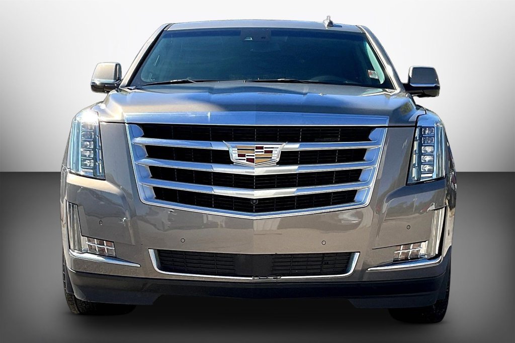 Used 2019 Cadillac Escalade ESV Premium Luxury RWD image 2