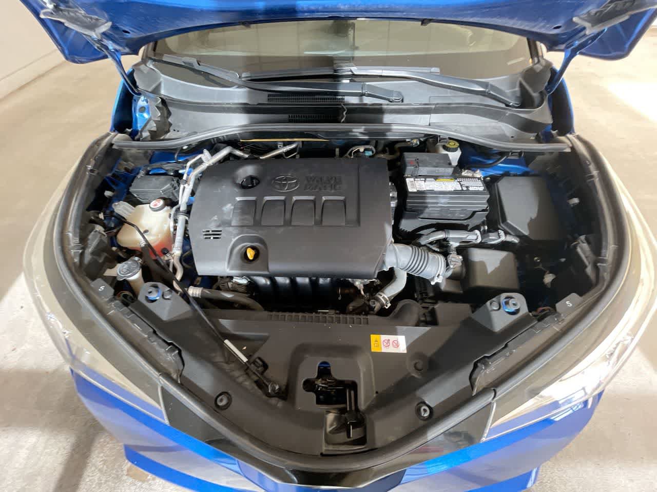 Used 2019 Toyota C-HR XLE FWD image 25