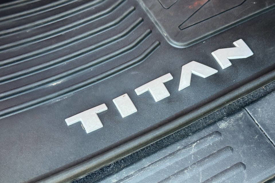Used 2021 Nissan Titan SV w/ Accessory Utility Package image 14