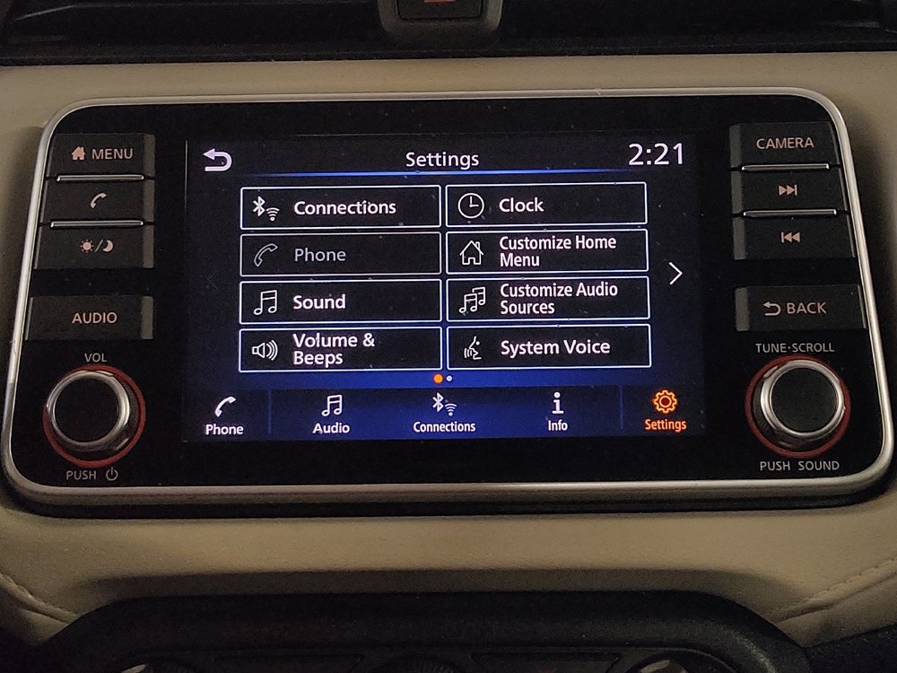 Used 2021 Nissan Versa SV FWD image 25