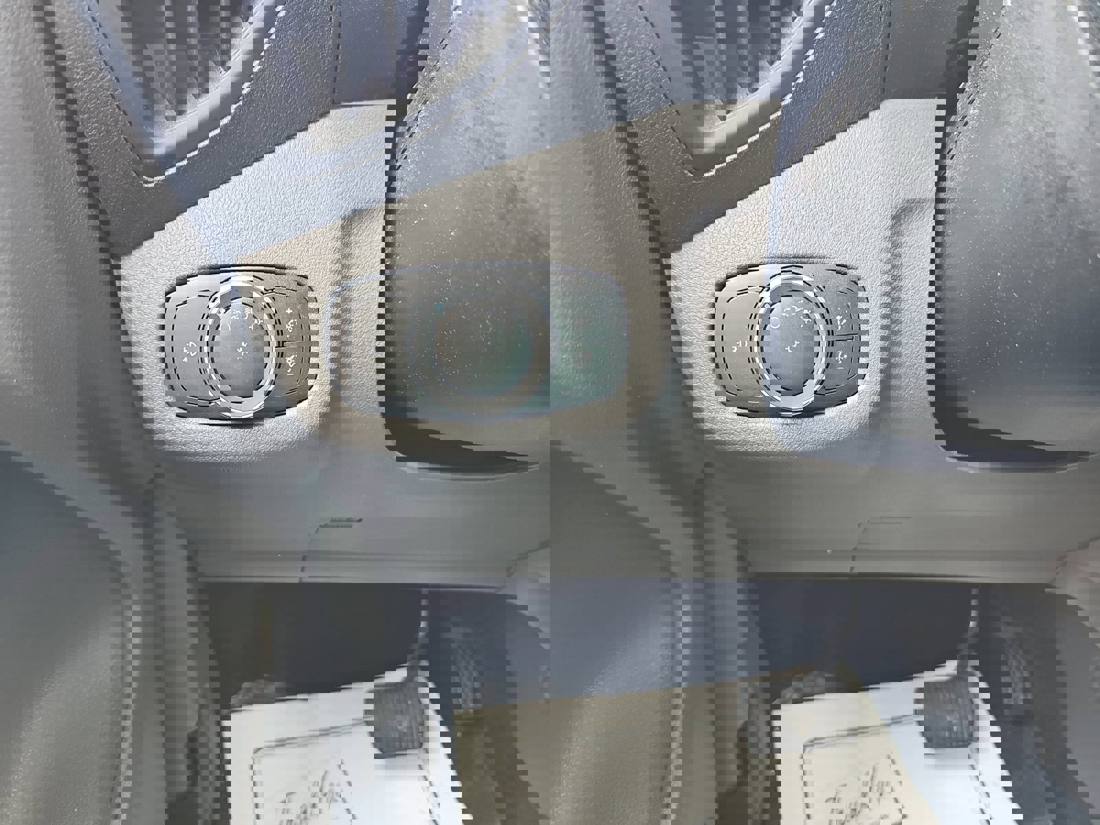 Used 2021 Ford Transit Connect XLT image 26