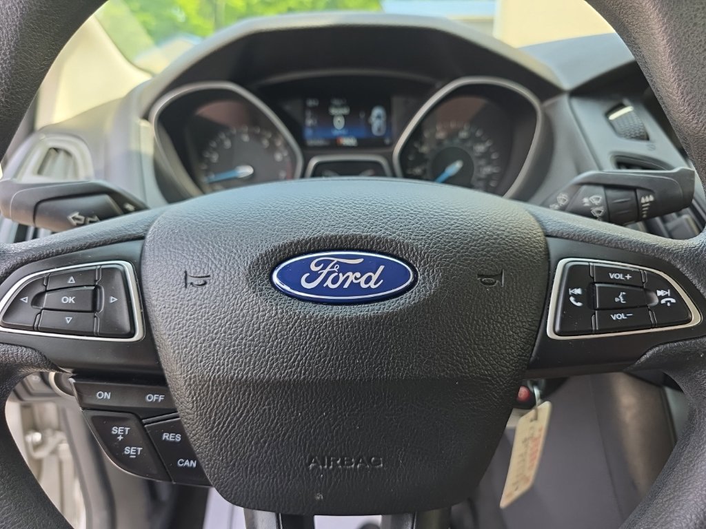 Used 2016 Ford Focus SE FWD image 18